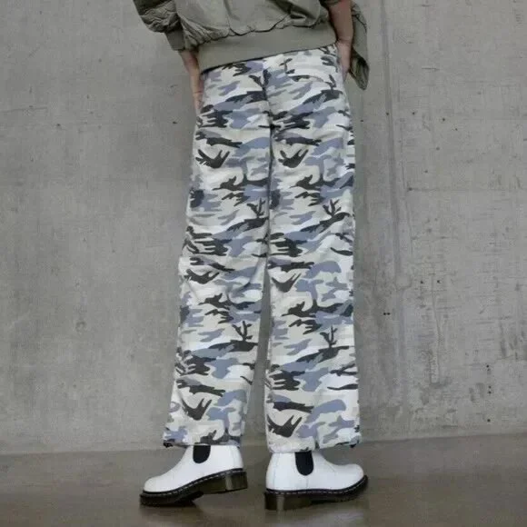 NWT Dr. Martens Women's Softy T Chelsea Boots - Picture 11 of 12